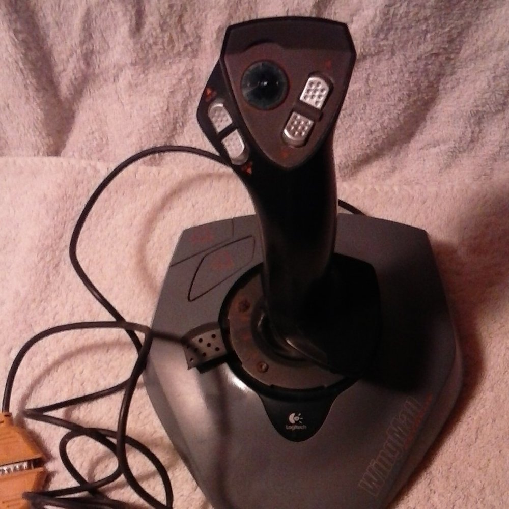 LOGITECH WINGMAN EXTREME JOYSTICK